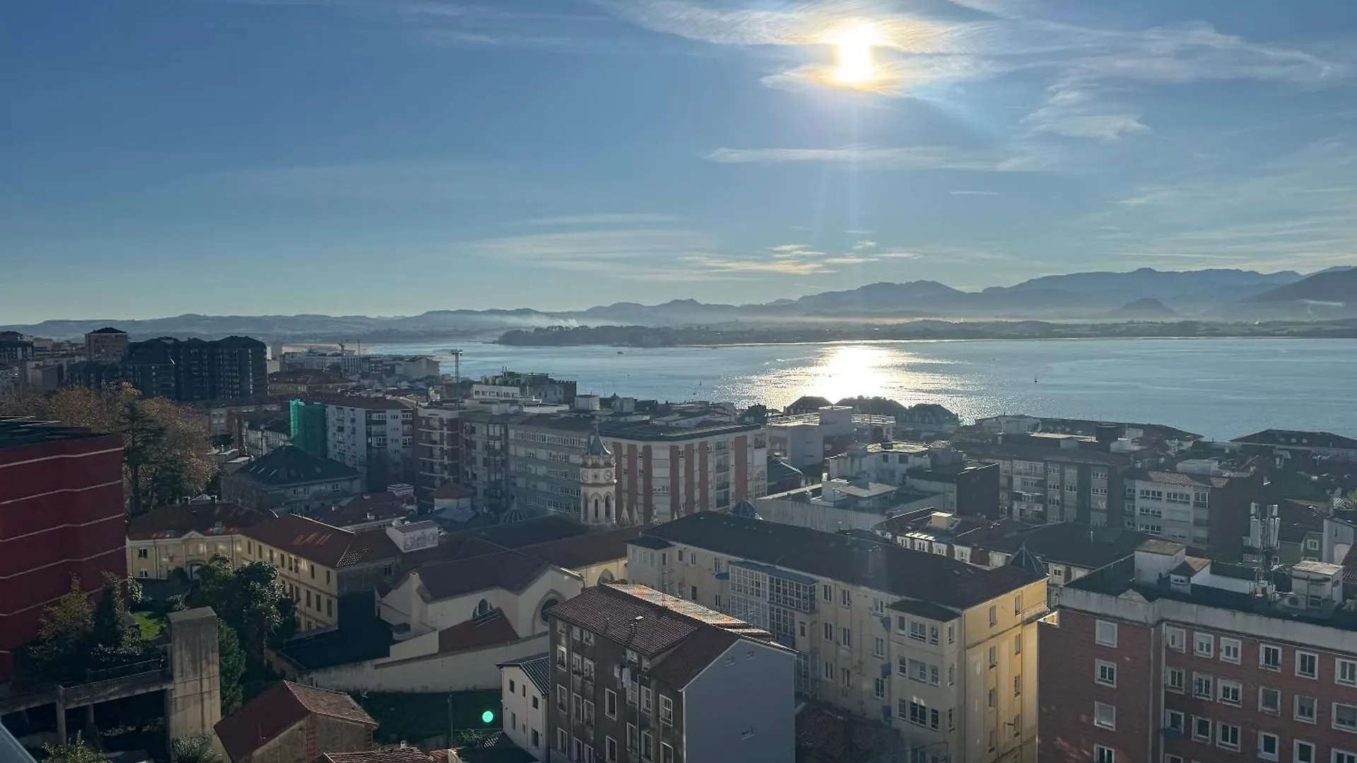 Vistas A La Bahia En Pleno Centro Apartment Santander Spain